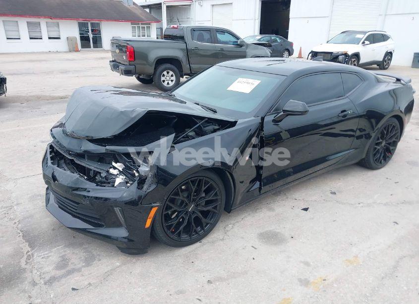 Photo 2 of 2017 Chevrolet Camaro 1LT (VIN 1G1FB1RS2H0191083)