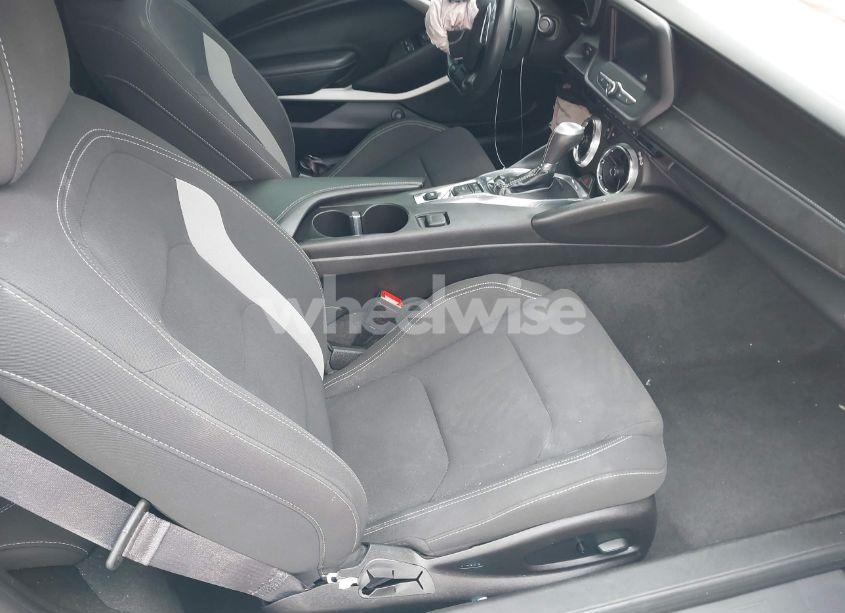 Photo 5 of 2017 Chevrolet Camaro 1LT (VIN 1G1FB1RS2H0191083)