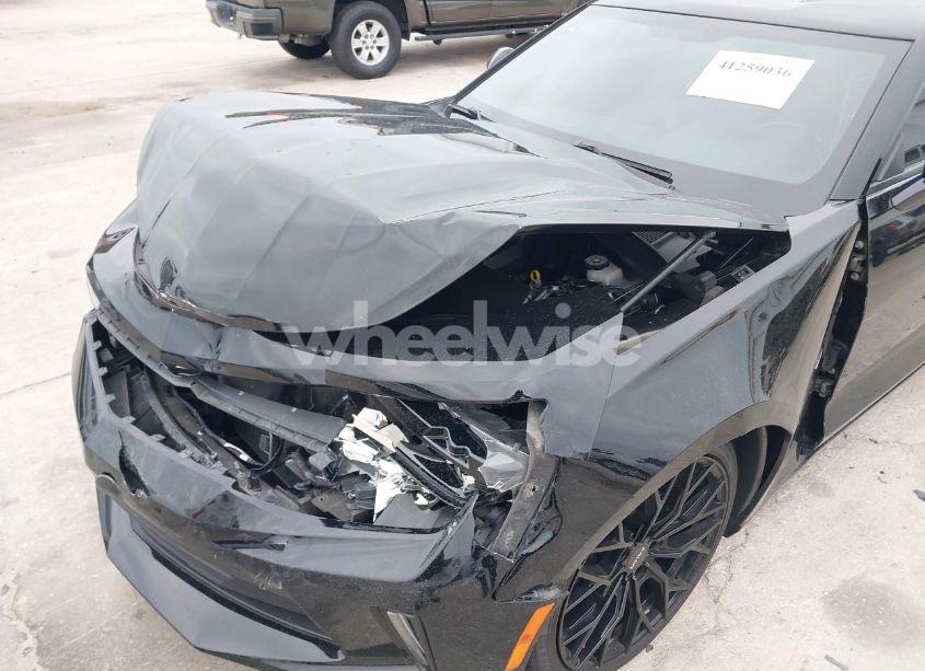 Photo 6 of 2017 Chevrolet Camaro 1LT (VIN 1G1FB1RS2H0191083)
