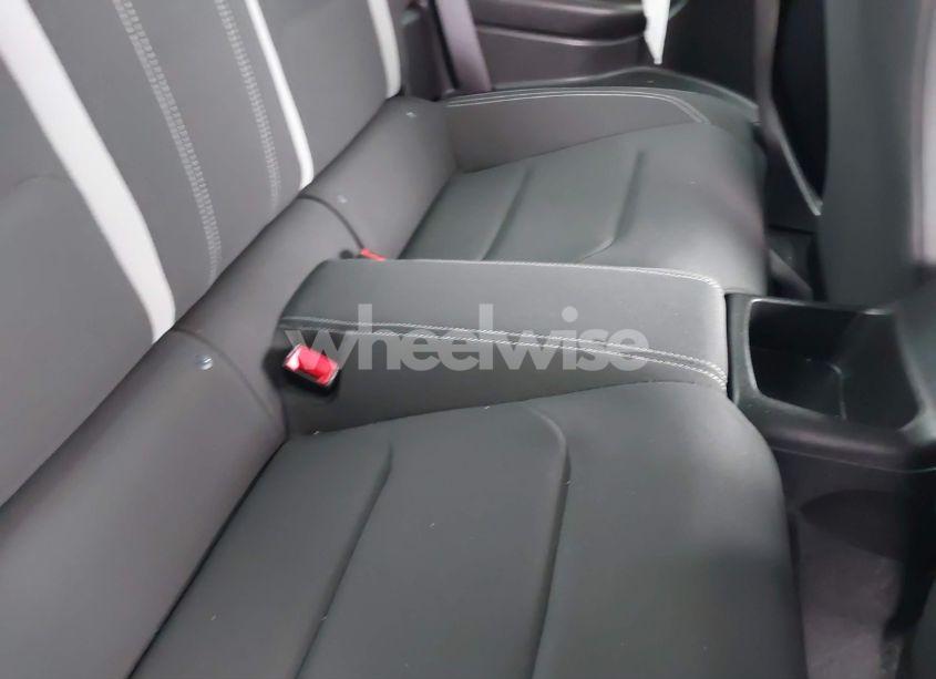 Photo 8 of 2017 Chevrolet Camaro 1LT (VIN 1G1FB1RS2H0191083)