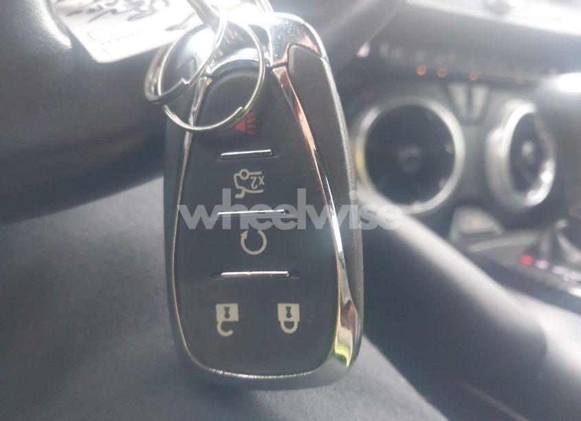 Photo 11 of 2018 Chevrolet Camaro 1LT (VIN 1G1FB1RS2J0142116)