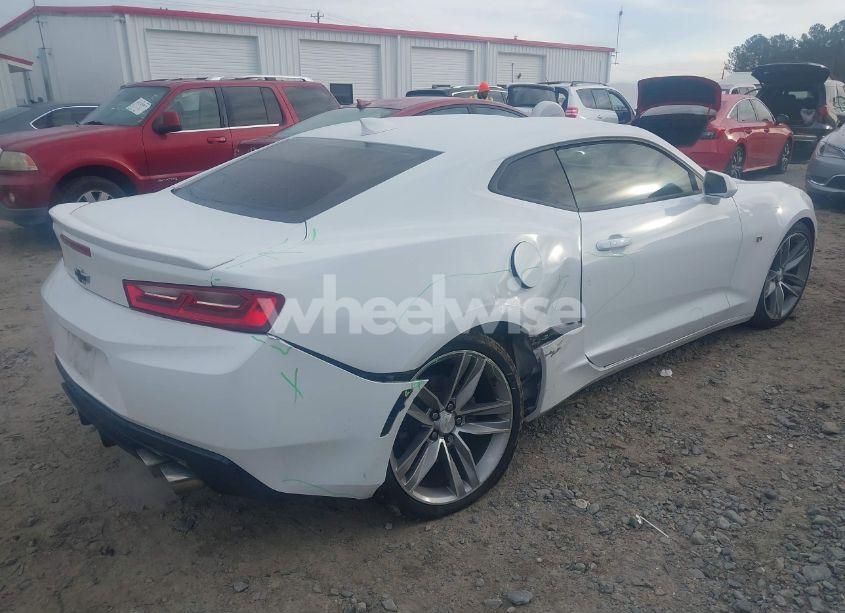 Photo 4 of 2018 Chevrolet Camaro 1LT (VIN 1G1FB1RS2J0142116)
