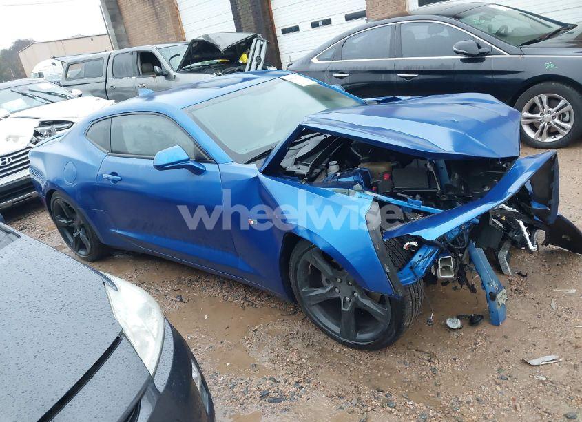 2018 Chevrolet Camaro 1LT (VIN 1G1FB1RS2J0186892) main photo