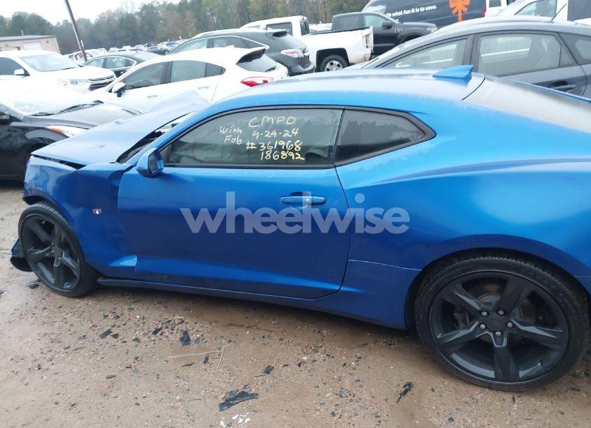 Photo 14 of 2018 Chevrolet Camaro 1LT (VIN 1G1FB1RS2J0186892)