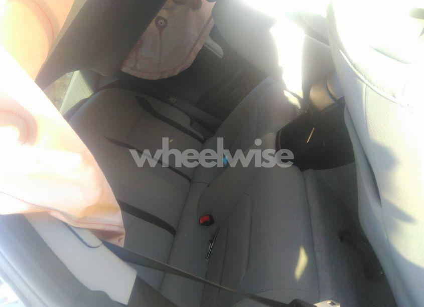 Photo 8 of 2019 Chevrolet Camaro 1LT (VIN 1G1FB1RS2K0117623)