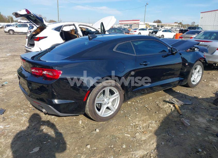 Photo 4 of 2024 Chevrolet Camaro RWD 1LT (VIN 1G1FB1RS2R0117387)