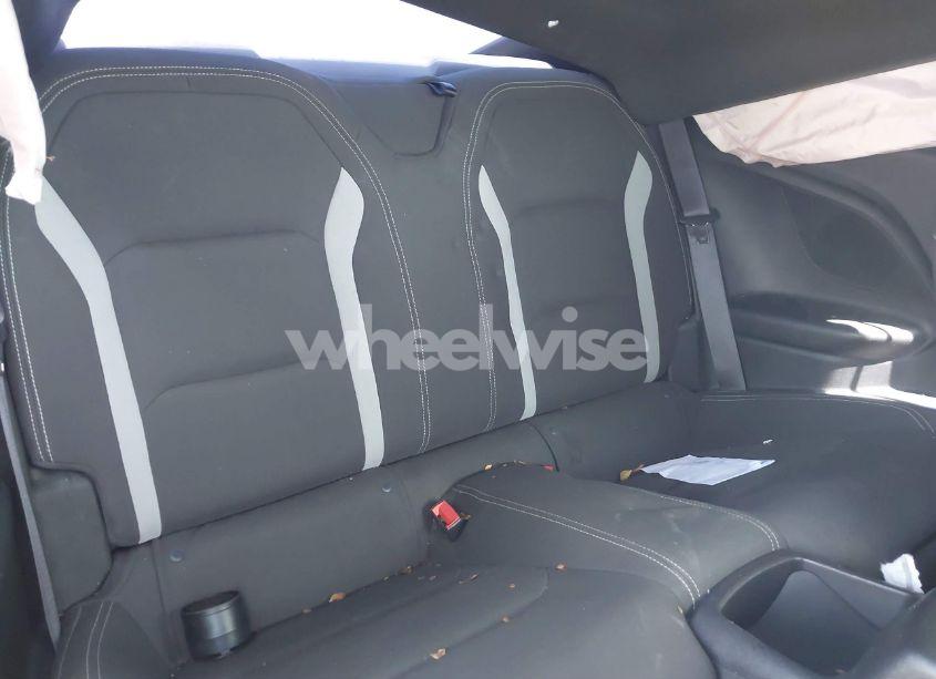 Photo 8 of 2016 Chevrolet Camaro 1LT (VIN 1G1FB1RS3G0148449)