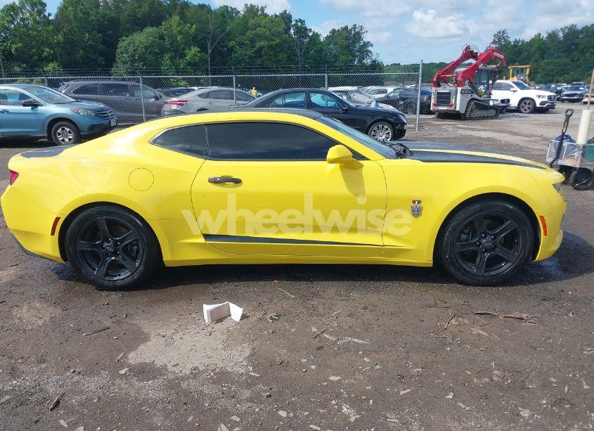 Photo 13 of 2016 Chevrolet Camaro 1LT (VIN 1G1FB1RS3G0184626)