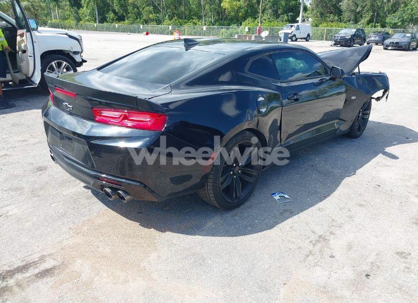 Photo 4 of 2017 Chevrolet Camaro 1LT (VIN 1G1FB1RS3H0149098)