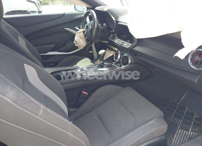 Photo 5 of 2017 Chevrolet Camaro 1LT (VIN 1G1FB1RS3H0149098)