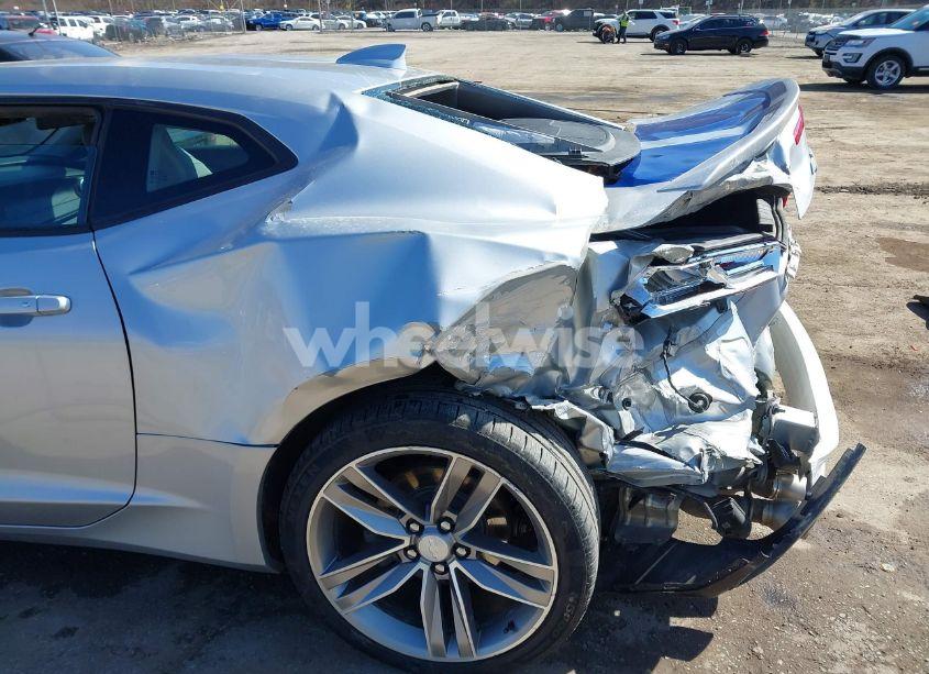 Photo 18 of 2018 Chevrolet Camaro 1LT (VIN 1G1FB1RS3J0149110)