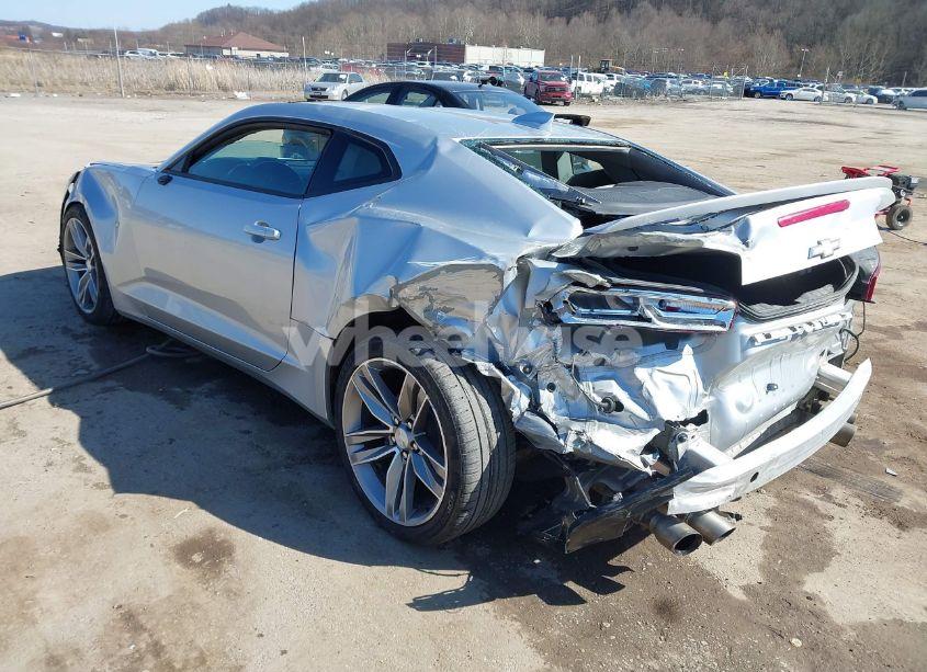 Photo 3 of 2018 Chevrolet Camaro 1LT (VIN 1G1FB1RS3J0149110)