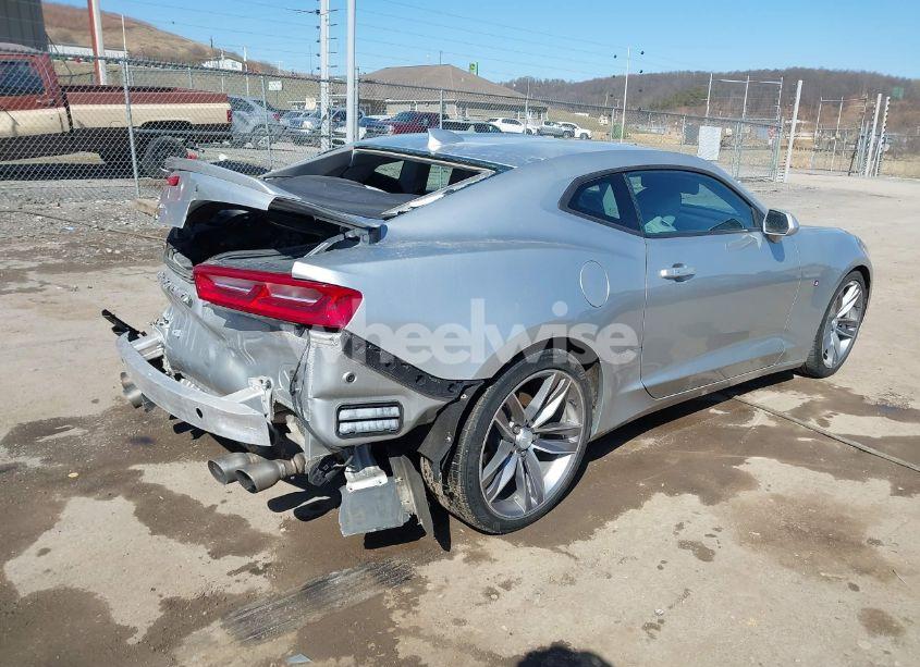 Photo 4 of 2018 Chevrolet Camaro 1LT (VIN 1G1FB1RS3J0149110)