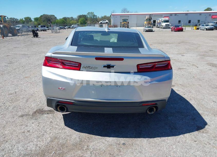 Photo 16 of 2018 Chevrolet Camaro 1LT (VIN 1G1FB1RS3J0163590)