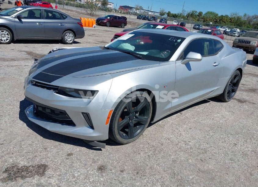 Photo 2 of 2018 Chevrolet Camaro 1LT (VIN 1G1FB1RS3J0163590)
