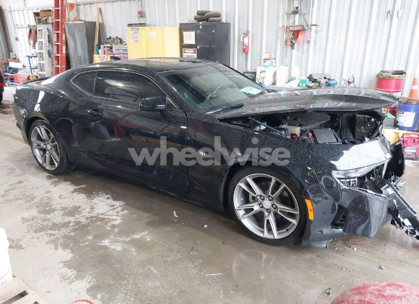 2019 Chevrolet Camaro 1LT (VIN 1G1FB1RS3K0112401) main photo