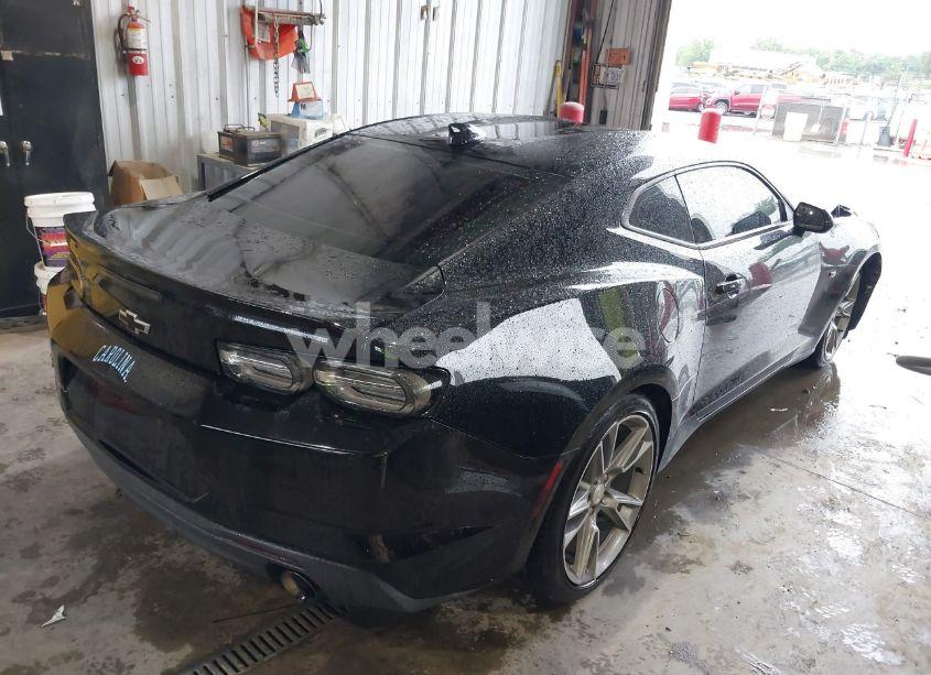 Photo 4 of 2019 Chevrolet Camaro 1LT (VIN 1G1FB1RS3K0112401)