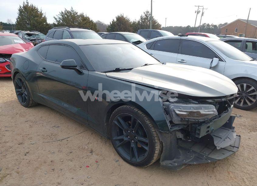2020 Chevrolet Camaro RWD 1LT (VIN 1G1FB1RS3L0108186) main photo