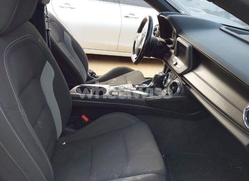 Photo 5 of 2020 Chevrolet Camaro RWD 1LT (VIN 1G1FB1RS3L0108186)