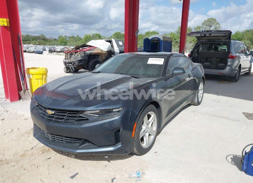 Photo 2 of 2020 Chevrolet Camaro RWD 1LT (VIN 1G1FB1RS3L0108673)