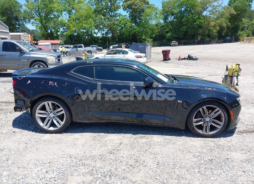 Photo 13 of 2016 Chevrolet Camaro 1LT (VIN 1G1FB1RS4G0153207)