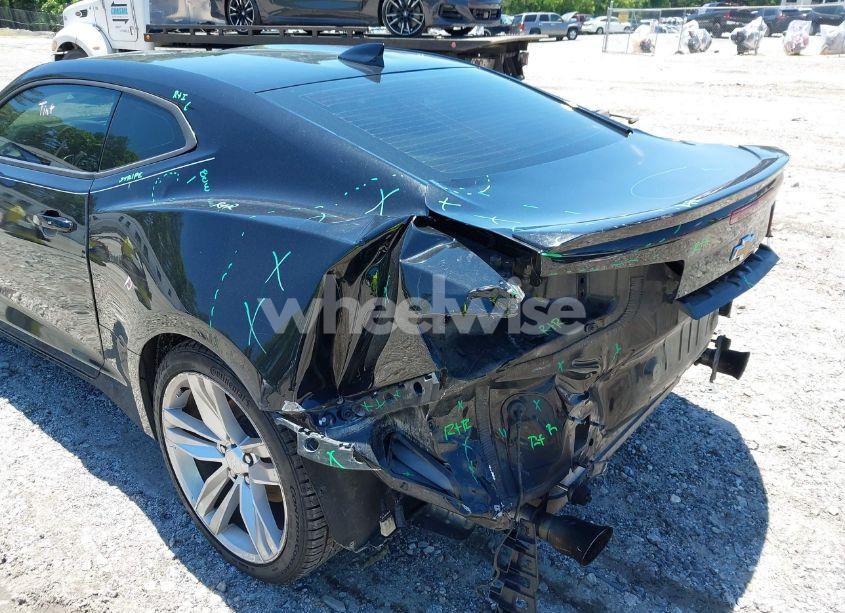 Photo 6 of 2016 Chevrolet Camaro 1LT (VIN 1G1FB1RS4G0153207)