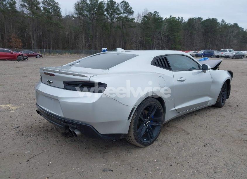 Photo 4 of 2017 Chevrolet Camaro 1LT (VIN 1G1FB1RS4H0102100)
