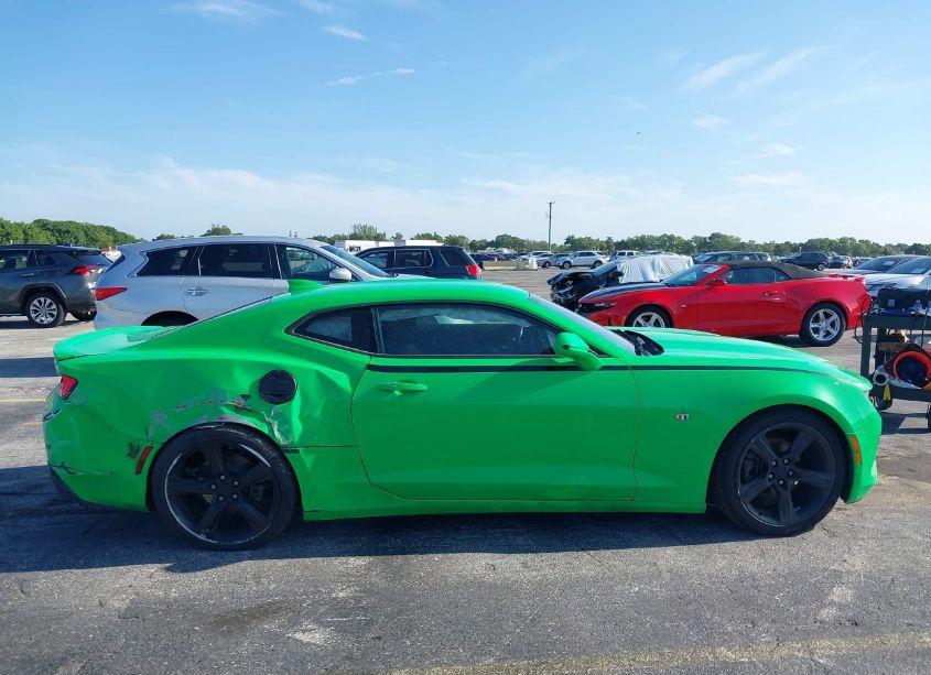 Photo 6 of 2017 Chevrolet Camaro 1LT (VIN 1G1FB1RS4H0190789)