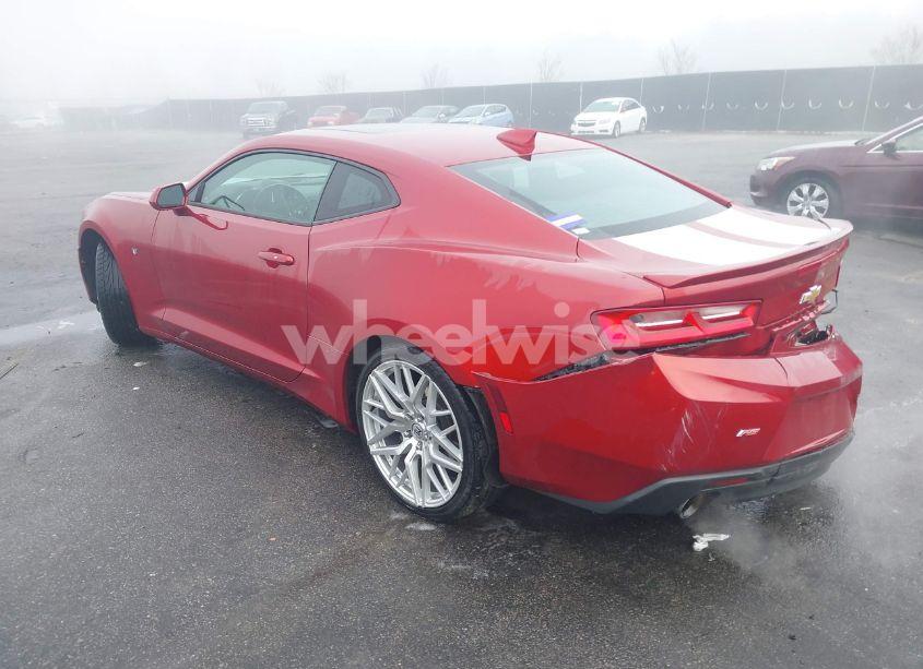 Photo 3 of 2018 Chevrolet Camaro 1LT (VIN 1G1FB1RS4J0128301)