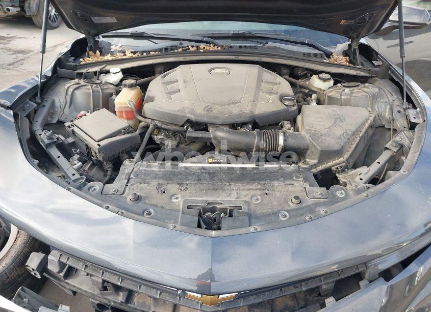 Photo 10 of 2018 Chevrolet Camaro 1LT (VIN 1G1FB1RS4J0133496)