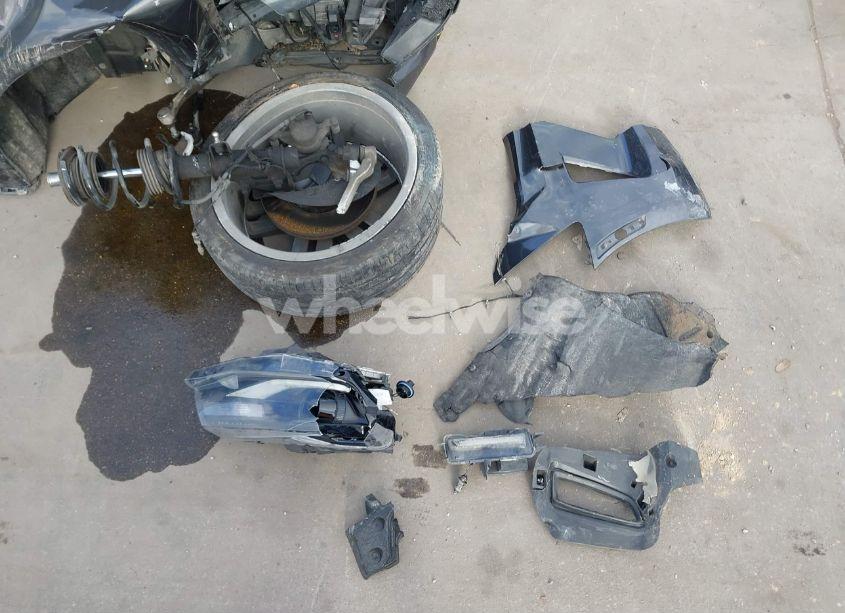 Photo 12 of 2018 Chevrolet Camaro 1LT (VIN 1G1FB1RS4J0133496)