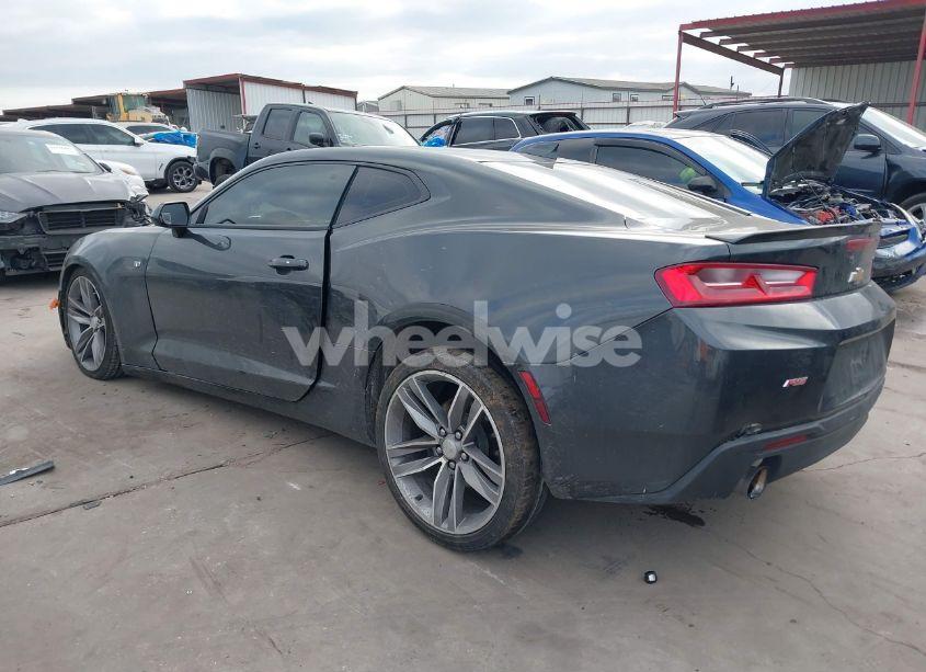 Photo 3 of 2018 Chevrolet Camaro 1LT (VIN 1G1FB1RS4J0133496)