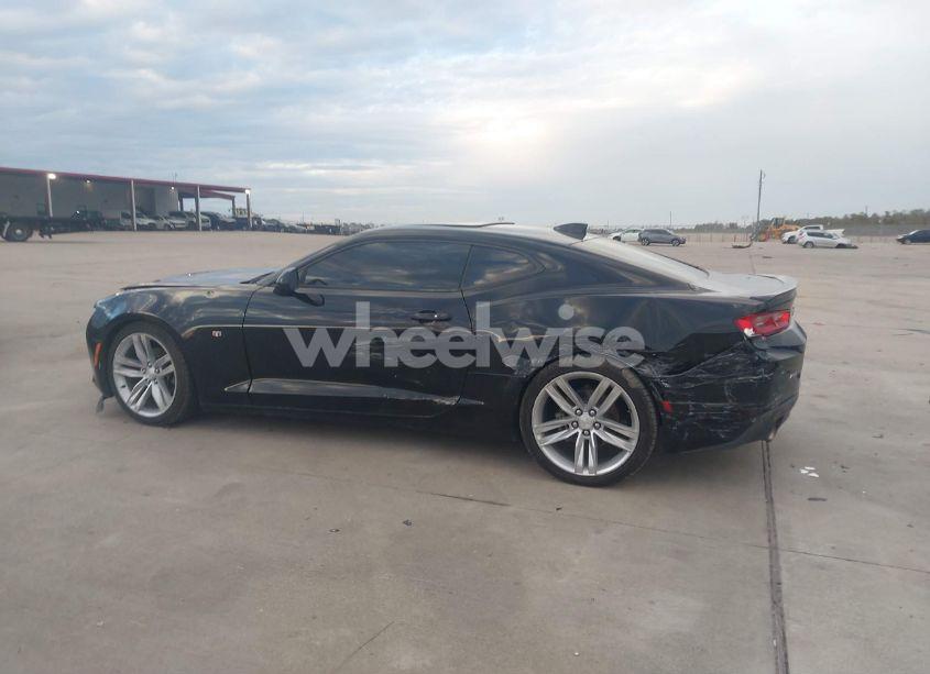 Photo 14 of 2018 Chevrolet Camaro 1LT (VIN 1G1FB1RS4J0137418)
