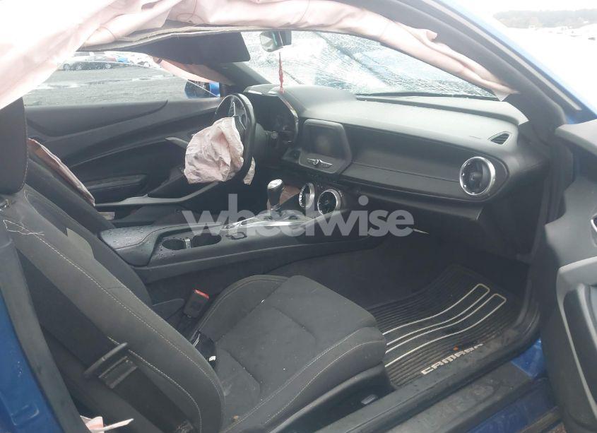 Photo 5 of 2018 Chevrolet Camaro 1LT (VIN 1G1FB1RS4J0168183)