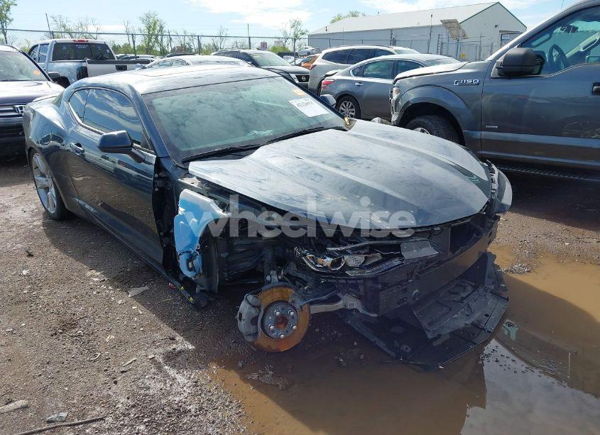 2019 Chevrolet Camaro 1LT (VIN 1G1FB1RS4K0148193) main photo