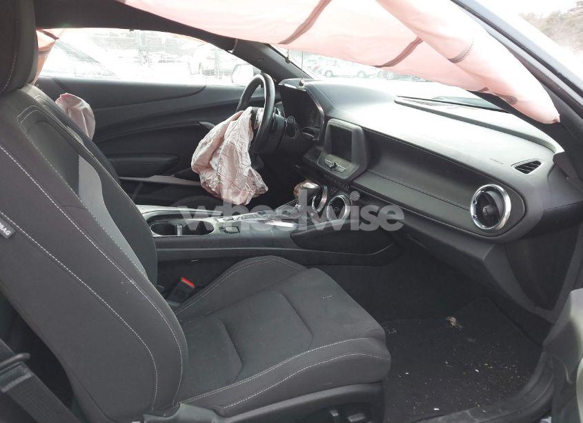 Photo 5 of 2024 Chevrolet Camaro RWD 1LT (VIN 1G1FB1RS4R0121599)