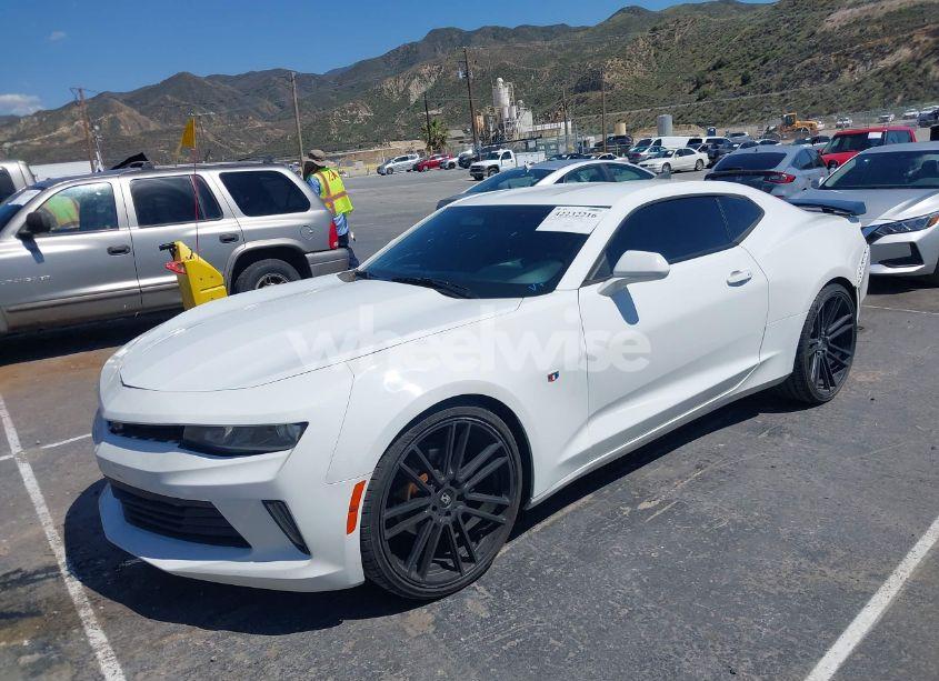 Photo 2 of 2016 Chevrolet Camaro 1LT (VIN 1G1FB1RS5G0148808)
