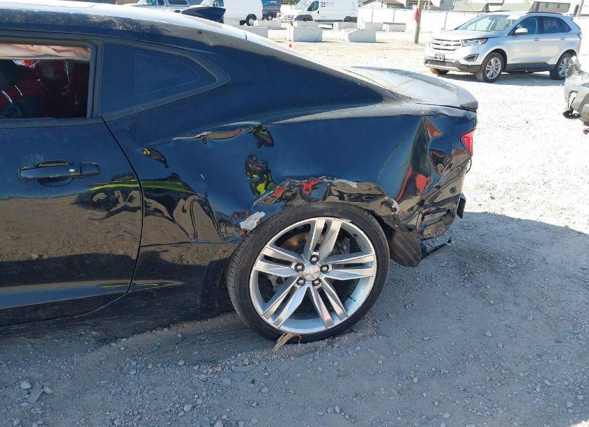 Photo 21 of 2017 Chevrolet Camaro 1LT (VIN 1G1FB1RS5H0165805)