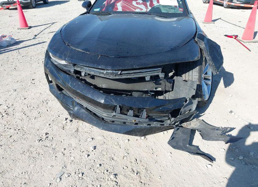 Photo 6 of 2017 Chevrolet Camaro 1LT (VIN 1G1FB1RS5H0165805)