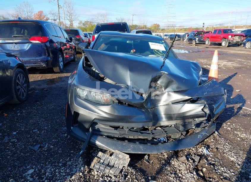 Photo 13 of 2017 Chevrolet Camaro 1LT (VIN 1G1FB1RS5H0198772)