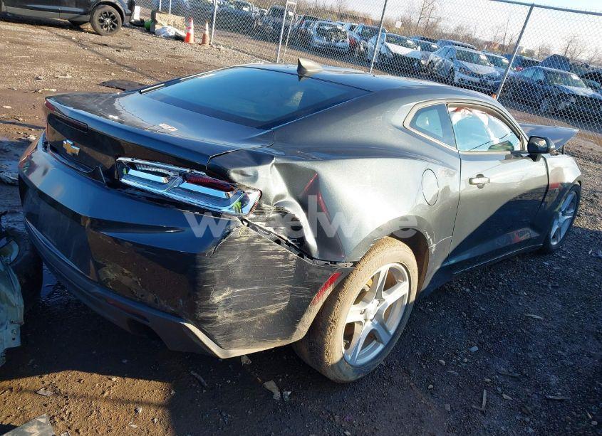 Photo 4 of 2017 Chevrolet Camaro 1LT (VIN 1G1FB1RS5H0198772)