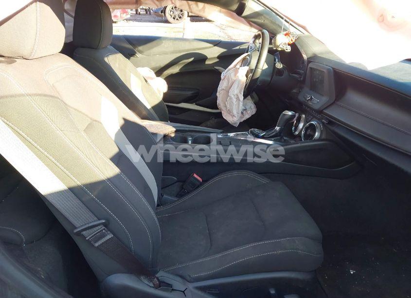 Photo 5 of 2017 Chevrolet Camaro 1LT (VIN 1G1FB1RS5H0198772)