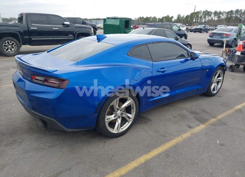 Photo 4 of 2018 Chevrolet Camaro 1LT (VIN 1G1FB1RS5J0165325)