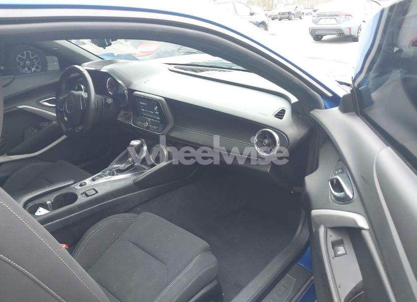 Photo 5 of 2018 Chevrolet Camaro 1LT (VIN 1G1FB1RS5J0165325)