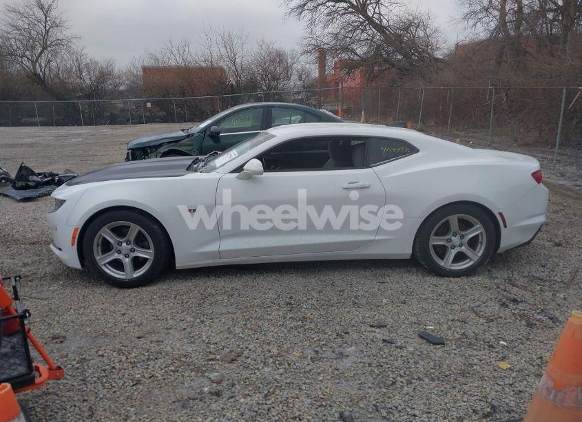 Photo 14 of 2019 Chevrolet Camaro 1LT (VIN 1G1FB1RS5K0107667)