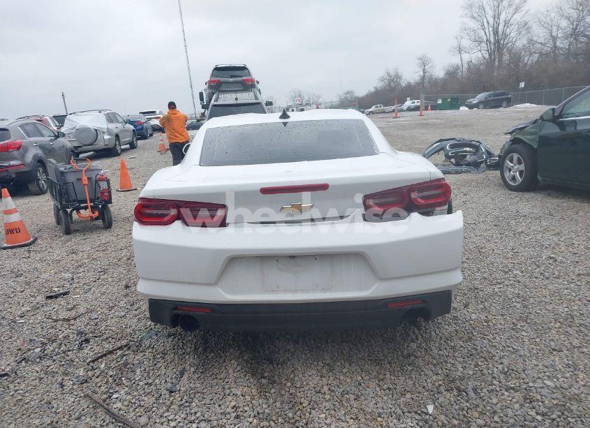 Photo 16 of 2019 Chevrolet Camaro 1LT (VIN 1G1FB1RS5K0107667)