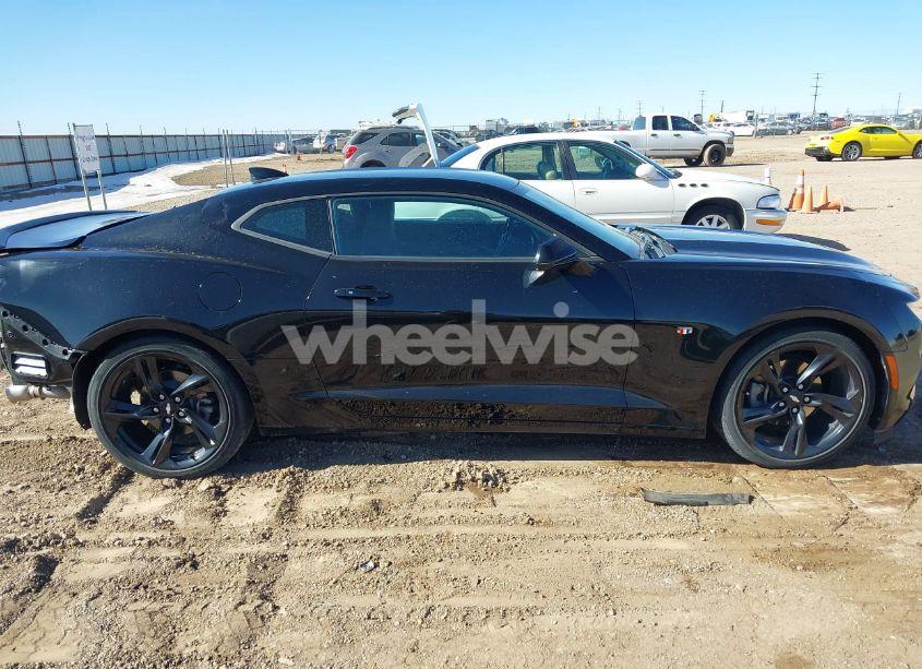 Photo 14 of 2019 Chevrolet Camaro 1LT (VIN 1G1FB1RS5K0124128)