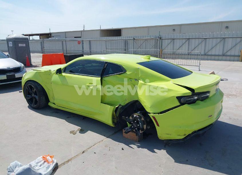 Photo 3 of 2020 Chevrolet Camaro RWD 1LT (VIN 1G1FB1RS5L0108576)
