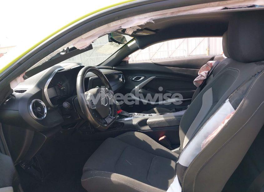 Photo 5 of 2020 Chevrolet Camaro RWD 1LT (VIN 1G1FB1RS5L0108576)