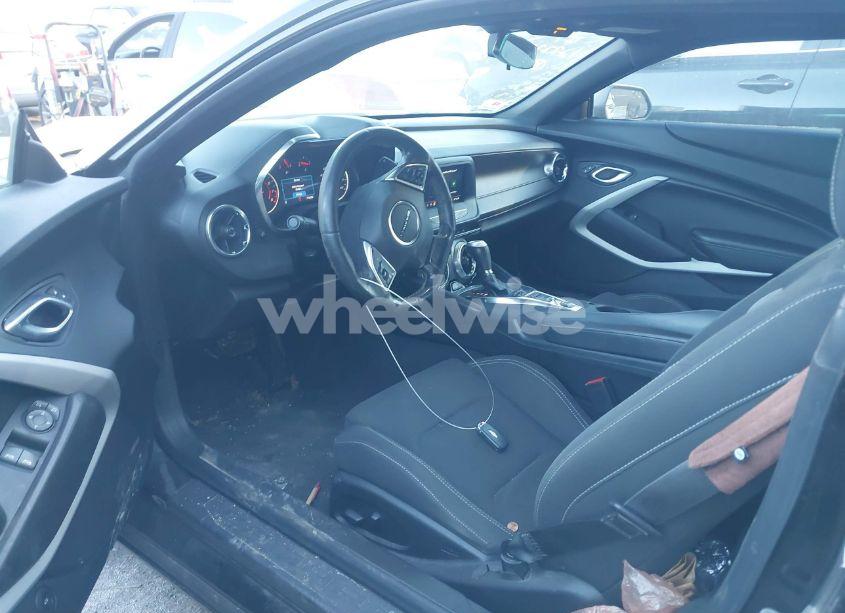 Photo 5 of 2020 Chevrolet Camaro RWD 1LT (VIN 1G1FB1RS5L0119268)